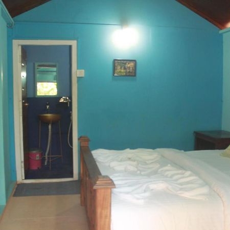 Sea Bird Beach Cafe & Cottages Morjim Buitenkant foto