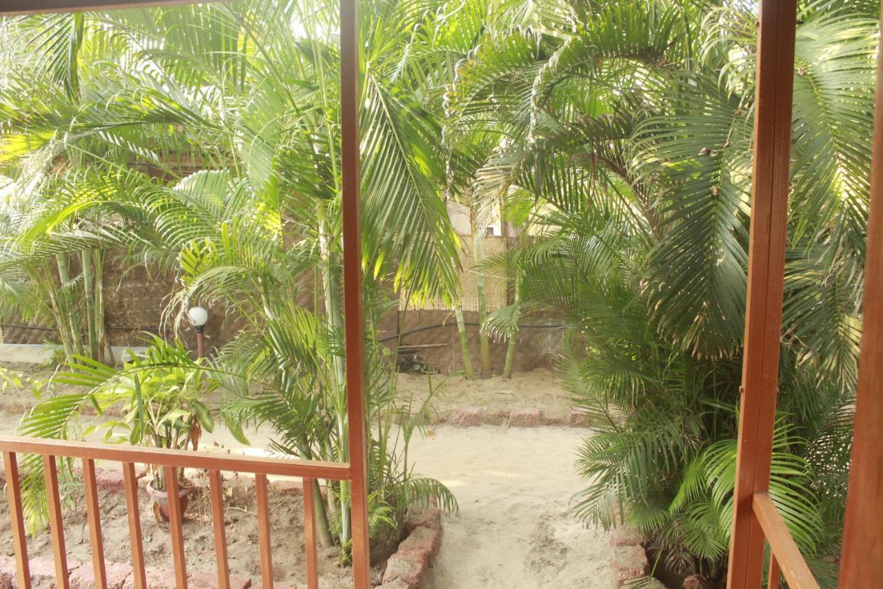 Sea Bird Beach Cafe & Cottages Morjim Buitenkant foto