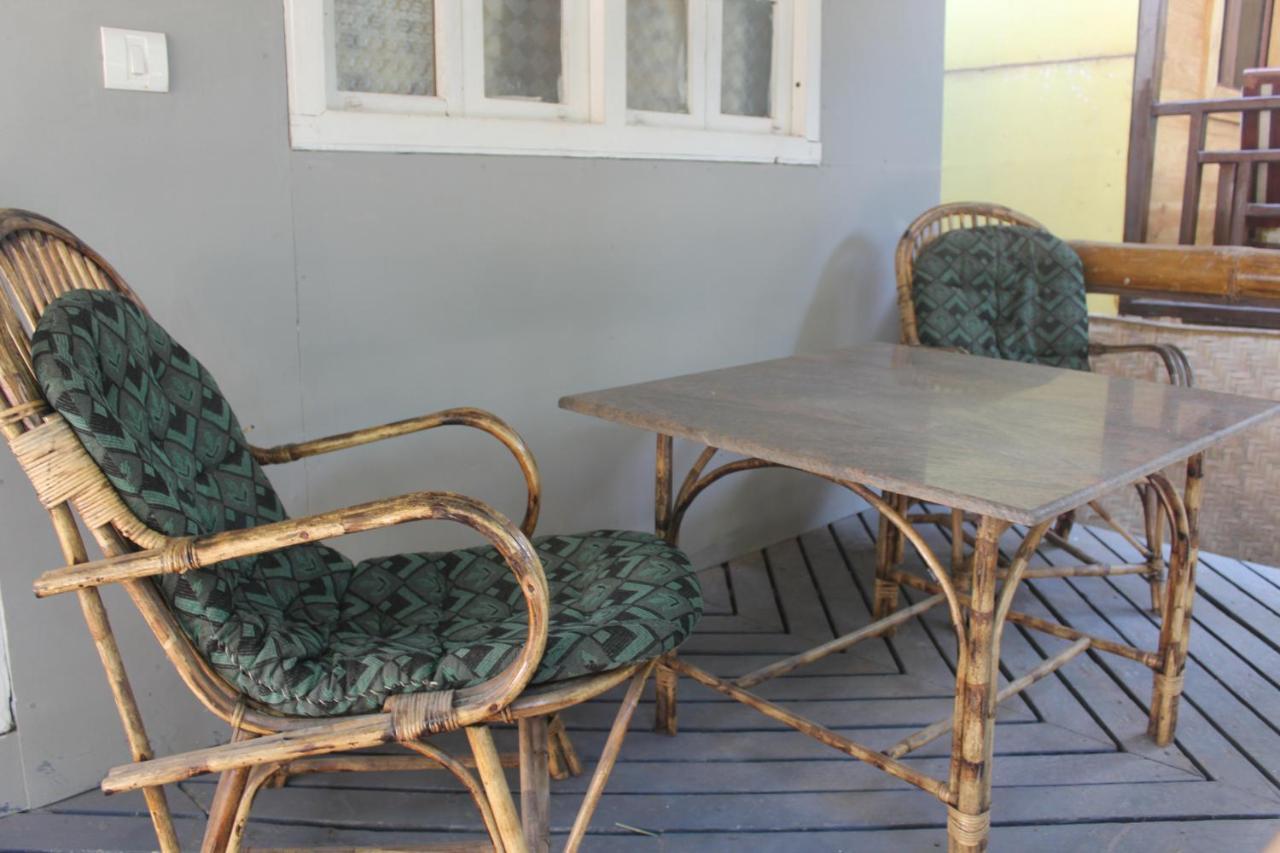 Sea Bird Beach Cafe & Cottages Morjim Buitenkant foto